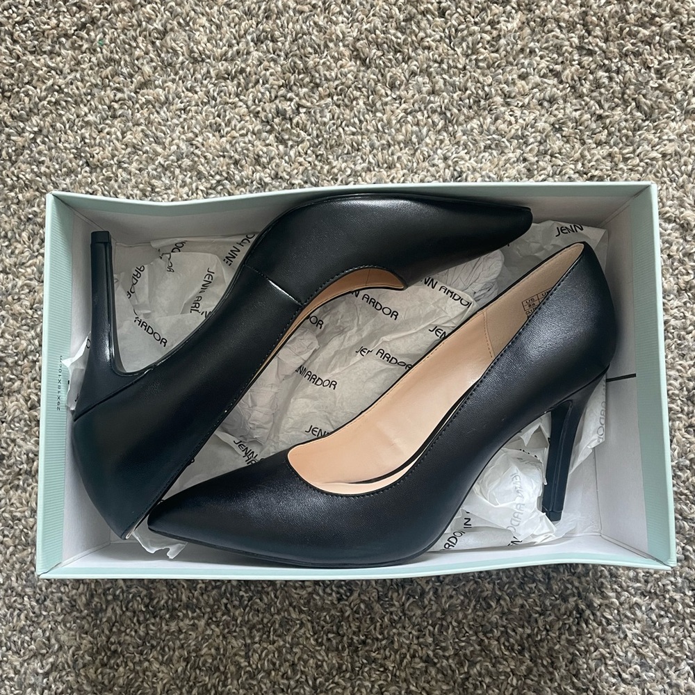 BRAND NEW NEVER WORN- Black stiletto pumps.